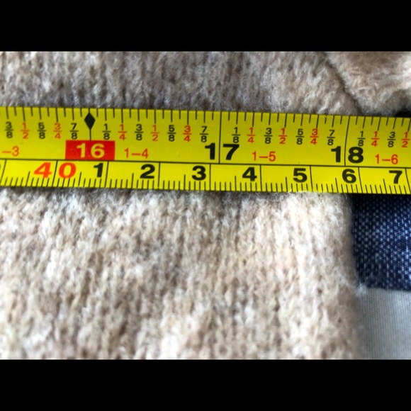 Banana Republic Merino boyfriend cardigan w/ fur - Picture 9 of 10